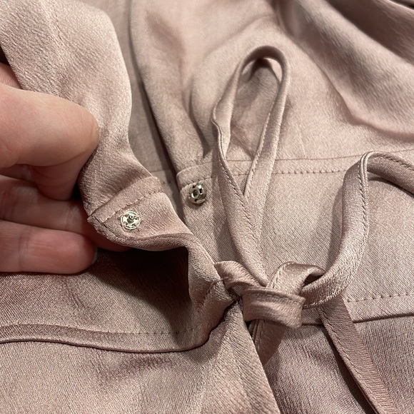 Express V-Neck Long Sleeve Wrap Top Light Mauve Small NWT - Picture 14 of 14